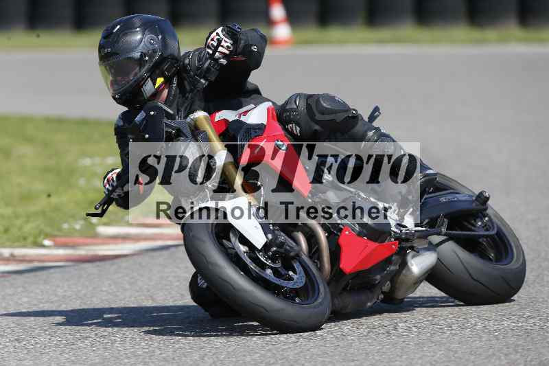 /44 09.08.2025 Plüss Moto Sport ADR/Einsteiger/42